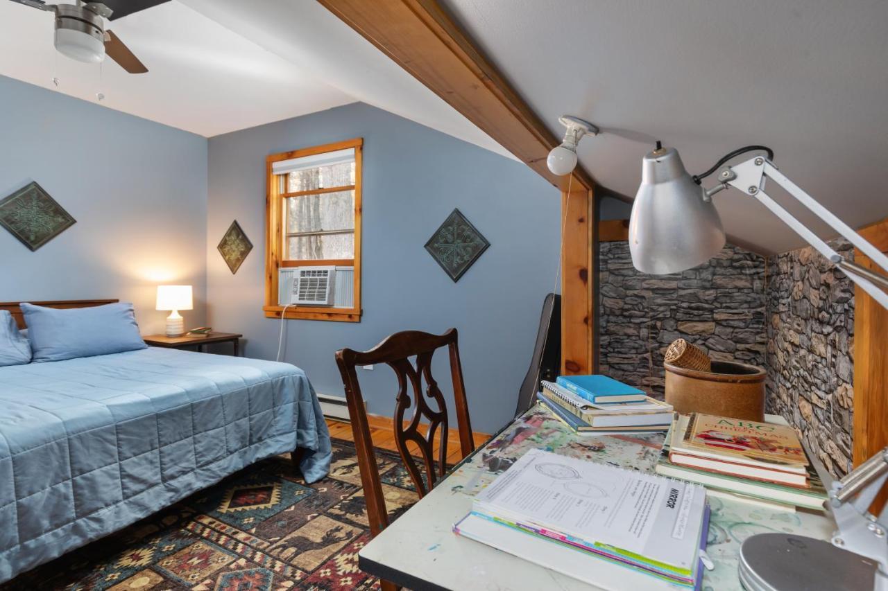Sleepy Hollow 5br - National Park 7 Min, Hot Tub, Fire Pit, Sleeps 12 Holiday home Luray